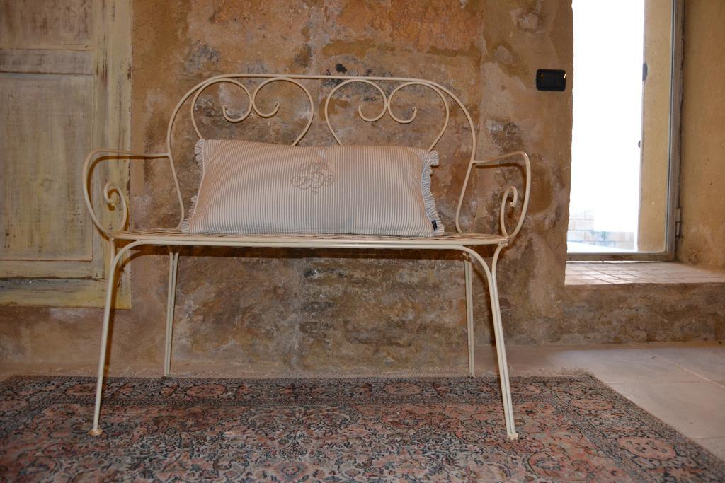 Le Stanze Dello Scirocco Sicily Luxury Bed & Breakfast อากริเจนโต ภายนอก รูปภาพ